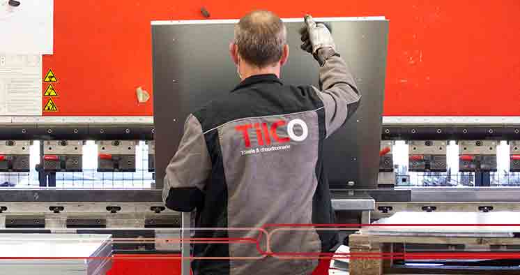 Tôlerie fine et tôlerie industrielle